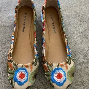 Lucky Brand embroidered ballet flats